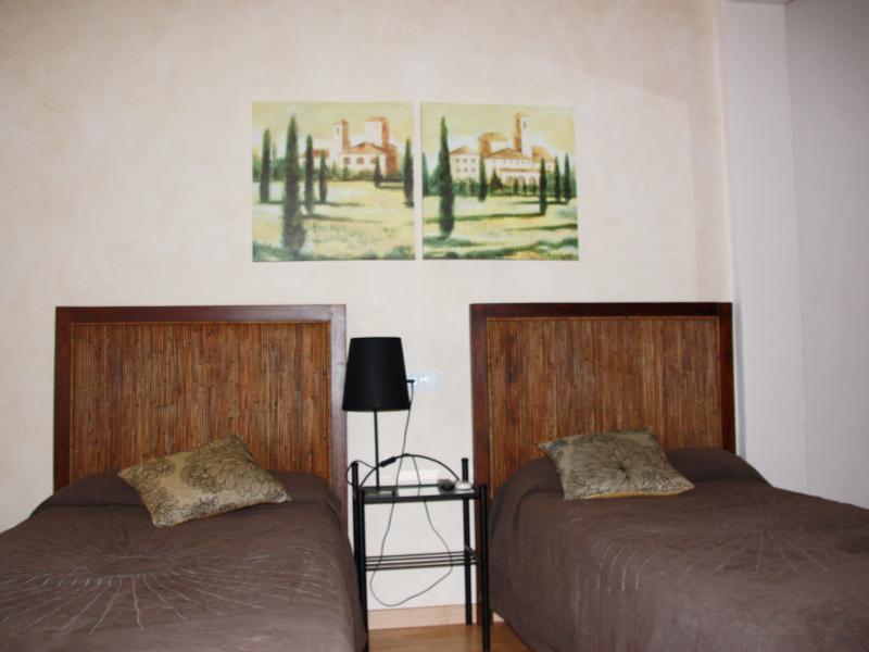 Hostal Rte. Elena Fuentes de Ebro Номер фото